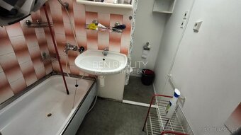 Pronájem bytu 2+1 Zlín Na Honech - 7