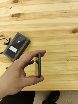 iPhone 8 64GB - 7