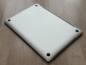 Apple Macbook Pro 15 Touch Bar - Silver - ČTĚTE - 7
