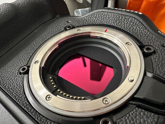 Canon EOS C70, filmová kamera Super 35mm 4K s DGO snímačem a - 7