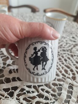 sada porcelánových hrnků - 7