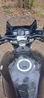 Suzuki gsr 600 - 7