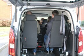 Bezbariérový Peugeot Rifter pro vozíčkáře - 7
