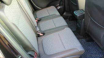 Opel Zafira 1. 4 turbo  7 míst nová cena - 7