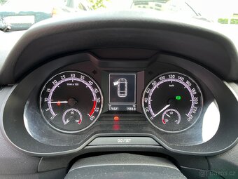 Škoda Octavia Combi automat 1,6 - 7