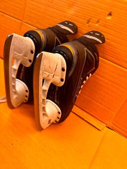 BRUSLE BAUER SUPREME 150, vel. 36,5/3,5 EE - 7