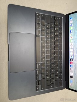 Macbook Air 13 palců M2 chip 8 GB RAM 256 SSD - 7
