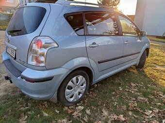 Toyota Corolla verso 1.8 Benzín + Lpg - 7