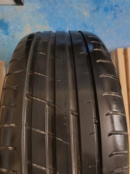 Pirelli pzero 225/40/19 - 7