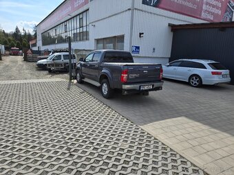 HILUX - 7