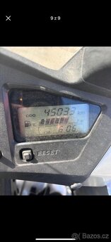 Zdravím prodám Hondu 800 rok 2003 najeto ma 45k na motorce j - 7