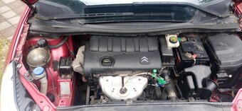 Prodám Citroen C4 1.4 benzin - 7