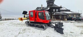 Sněžná rolba Kassbohrer Pb 100Cabin s dvěma stopaři - 7