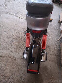 El. Skútr 24km/h - 7