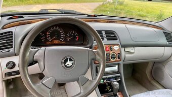 Mercedes-Benz w208 coupe - 7