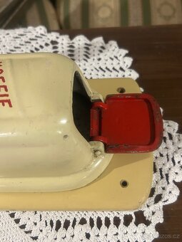 Starožitný litinový mlýnek na zeď - 7