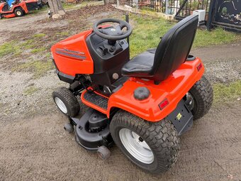 Zahradni traktor Husgvarna Gth250 - 7