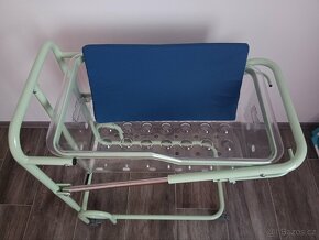 Prodám nebo půjčím profesionální pojízdnou dětskou postýlku - 7