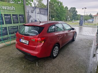 Kia ceed 1.6gdi r.v 2012 koupeno v čr najeto 100092km - 7