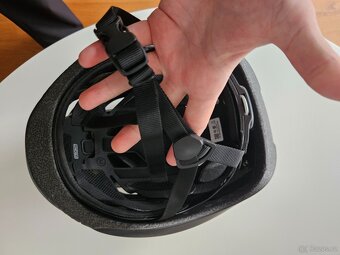 Unikátní cyklistická helma Lumos Ultra (s LED + blinkrem) - 7