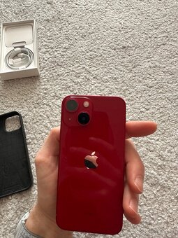 iPhone 13 mini 128 GB červená - 7