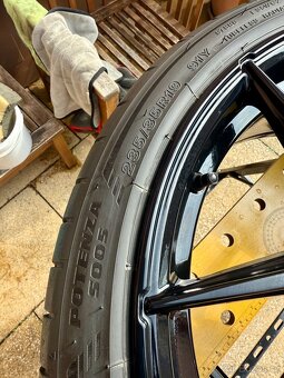ALU kola Motec Ultimate MCR4, 5x112, velikost 8x18, ET 45 - 7