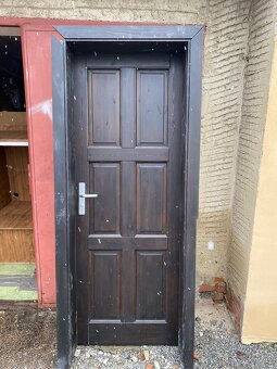 Dveře dřevěné včetně obložek, dekor palisandr, kování, 70 L - 7