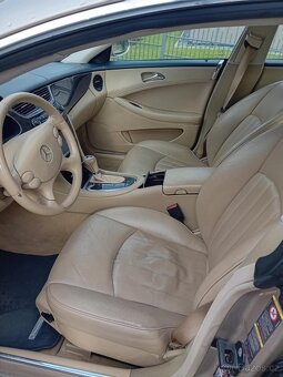 Mercedes Benz 320CLS - 7