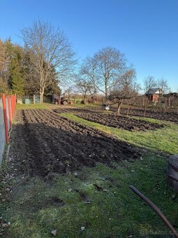 Zahrada Hulín 438 m² – elektřina, studna, bouda, pergola - 7