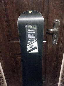 Prodám úplně nový snowboard CRAZY CREEK 128cm dlouhý. - 7