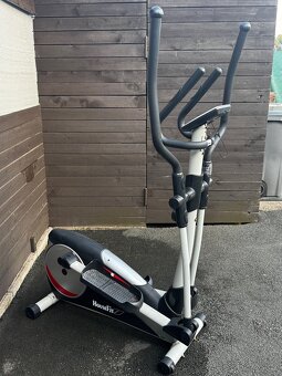 🏋️♂️ Eliptický trenažer HouseFit - 7