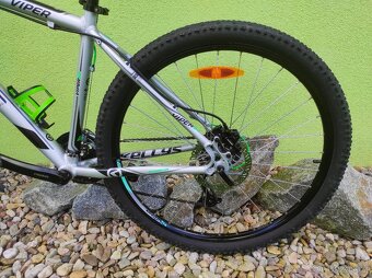 Značkové horské kolo KELLYS 27,5"/17,5" Hydraulic. disc - 7