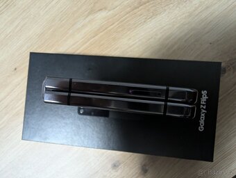 Samsung Galaxy Z Flip 5 512/8gb černý - 7