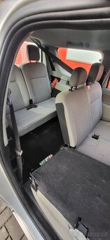 Dacia Logan 1,5 DCI , r.v. 2007 - 7 míst k sezení - 7