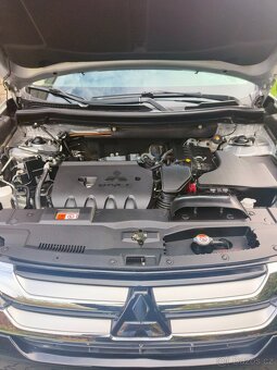 Mitsubishi Outlander III 2.0i - 7