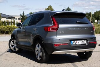 Volvo XC40 D4 Momentum (2018) - 7