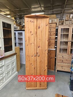 MASIVNÍ PŘEDSÍŇOVÝ VĚŠÁK SE ZRCADLEM - 7