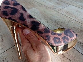 Nové, extravagantní lodičky zn.Mango, vel.40 - 7