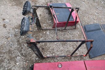 Zetor 12145 kapotáž rám maska kapota mřížky mezikus - 7
