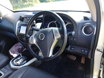 NISSAN Navara Tekna dCi DOUBLE CAB 4x4 Volant vpravo RV 2017 - 7