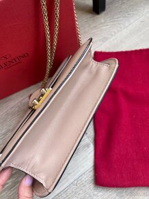 Valentino Rockstud Calfskin Chain kabelka - 7