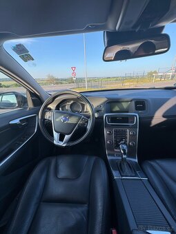 Volvo V60, 2.4 D6 AWD 158 kW PLUG-IN HYBRID - 7