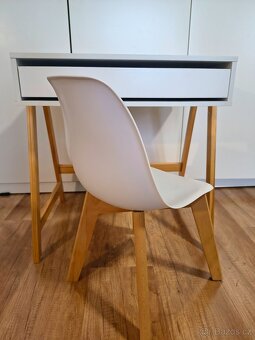 Stylový dětský stolek PINO - bílá + dřevo - 7