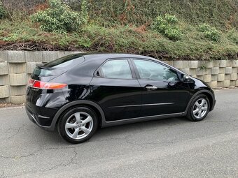 Honda Civic 1.4 i    8g - 7