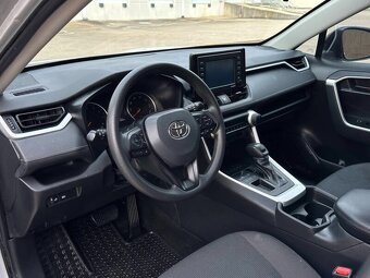 2021 Toyota RAV4 LE - 7