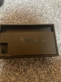 Nintendo Switch černé se 4 ovladaci a ostatní příslušenství - 7