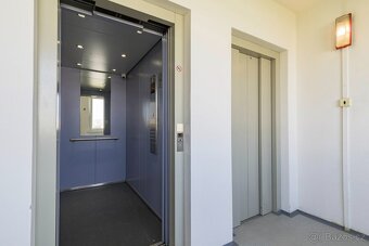 Prodej bytu 2+kk s loždzí a sklepem před rekonstrukcí - 7