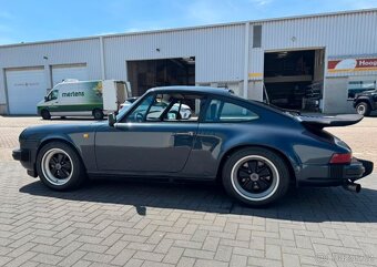 Porsche 911 Carrera 3.2 Coupé G50 z roku 1987 - 7