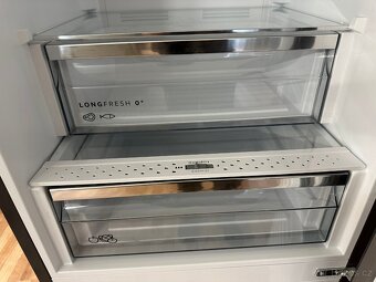 Lednice s mrazákem Aeg (235) - 7