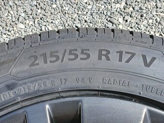 Pěkná nová letní orig alu Škoda Karoq 215/55/17 - 7